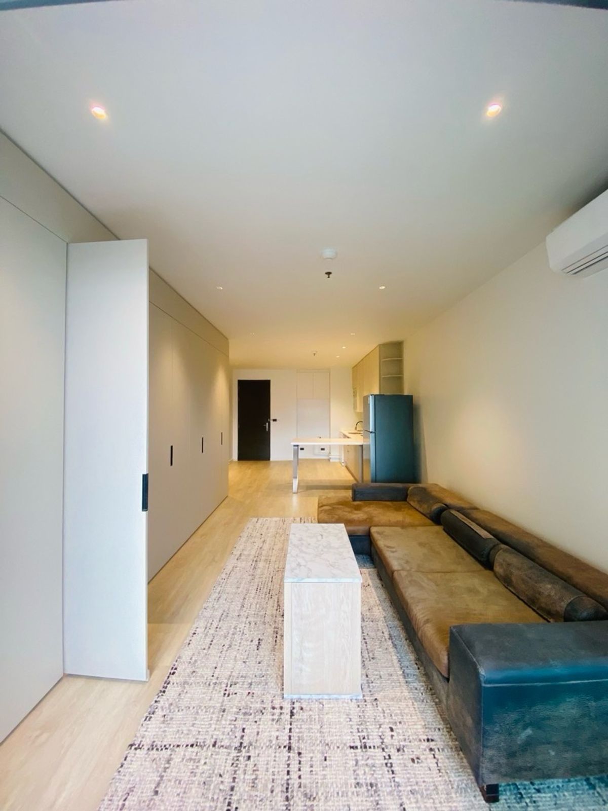 For SaleCondoRatchathewi,Phayathai : Luxury condo for sale in Siam (The Address Siam) ✨ Luxury condo in the heart of the city Golden location connects whole life, working and personal life. Just a few steps to BTS Ratchathewi, convenient to travel to Siam Phaya Thai Asoke and CBD.