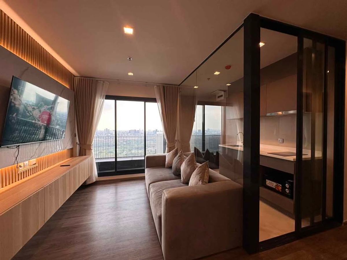 For RentCondoLadprao, Central Ladprao : ✅ Life Ladprao Valley | Luxury 2-Bedroom High Floor Condo with Chatuchak Park View