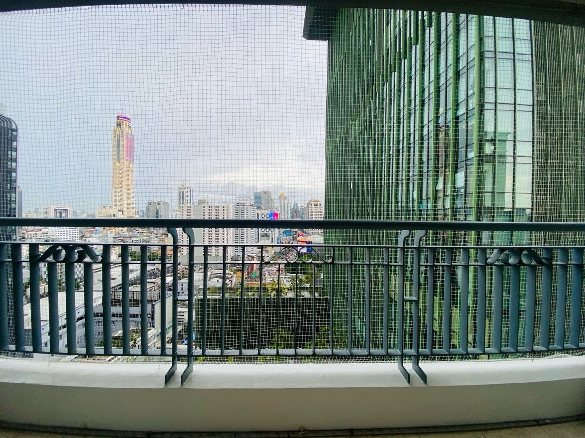 For SaleCondoRatchathewi,Phayathai : Luxury condo for sale in Siam (The Address Siam) ✨ Luxury condo in the heart of the city Golden location connects whole life, working and personal life. Just a few steps to BTS Ratchathewi, convenient to travel to Siam Phaya Thai Asoke and CBD.