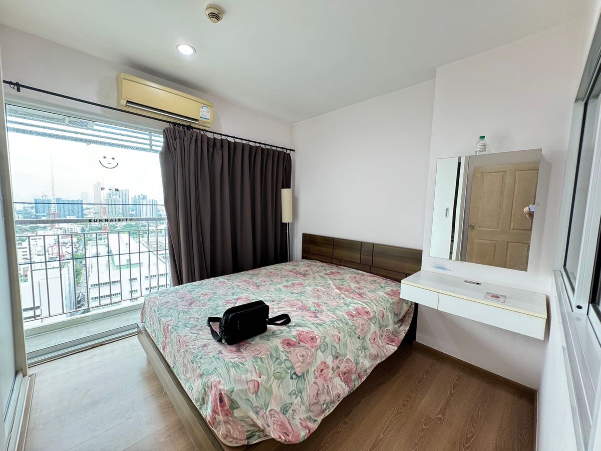 For RentCondoLadprao, Central Ladprao : SYM VIPHA LADPRAO, beautiful room, near the office and many markets, available for rent. Can make an appointment