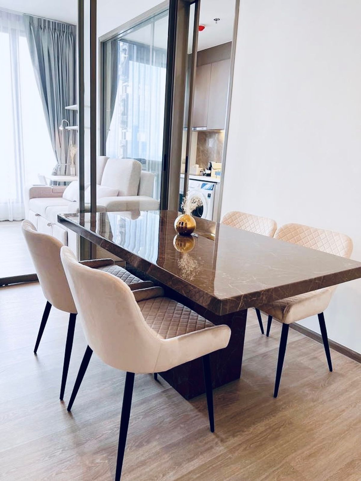 ให้เช่าคอนโดสาทร นราธิวาส : ให้เช่า ✨ RHYTHM CHAROENKRUNG PAVILLION ✨ เฟอร์นิเจอร์ และ เครื่องใช้ไฟฟ้าครบ ใกล้ BTS สะพานตากสิน