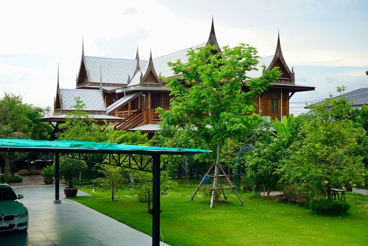 ขายบ้านมีนบุรี-ร่มเกล้า : บ้านเรือนไทย ไม้สัก พร้อมที่ดินขนาด 510 ตารางวา พร้อมเรือนรับรอง เรือนคนงาน ใกล้มีนบุรี ใกล้สนามบินสวรรณภูมิ 