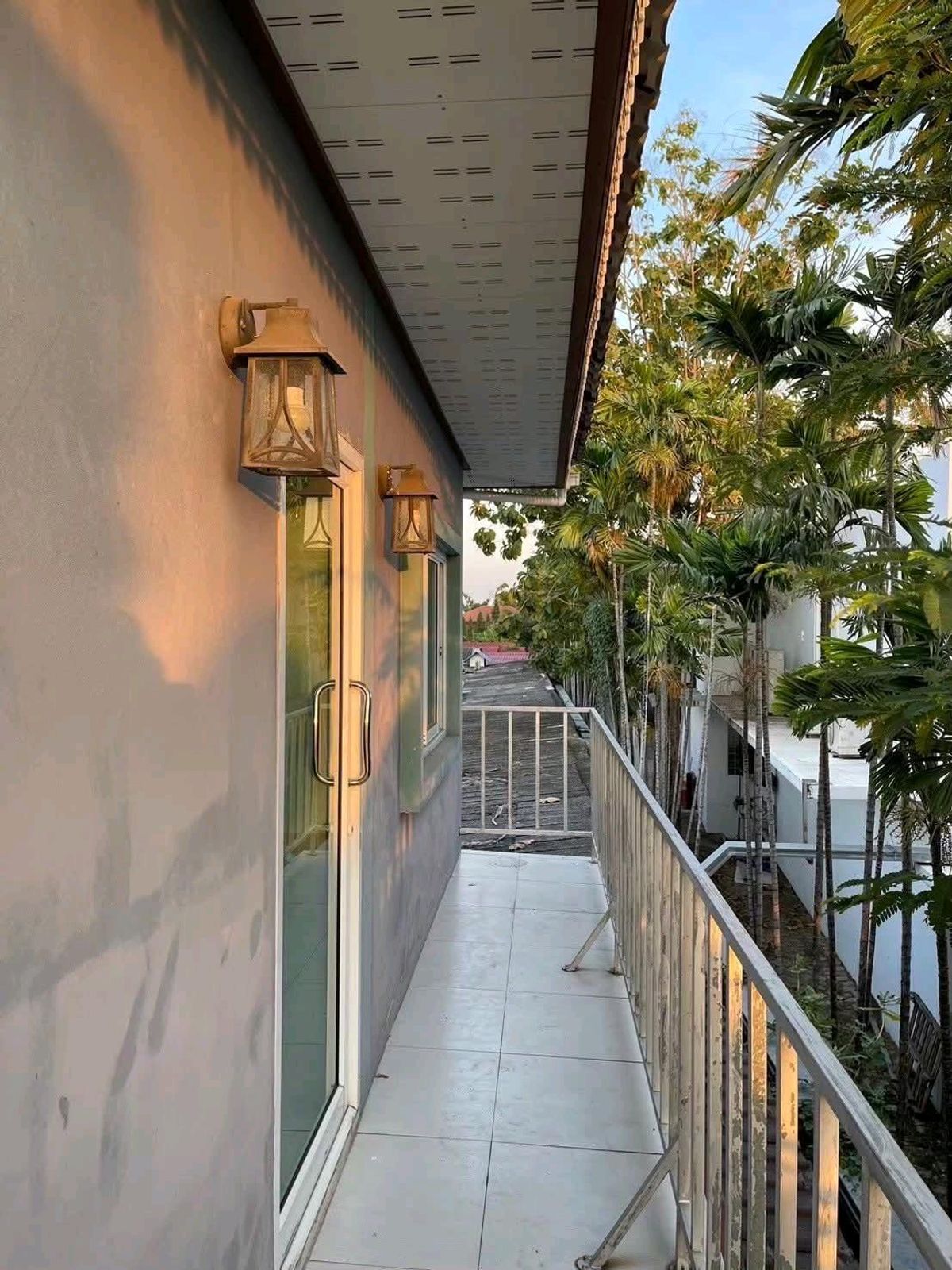 ให้เช่าบ้านเกษตร นวมินทร์ ลาดปลาเค้า : 🎉ลาดปลาเค้า62 หมู่บ้าน เข้าซอยเพียง 80-100 เมตร 🐶 อนุญาตเลี้ยงสัตว์