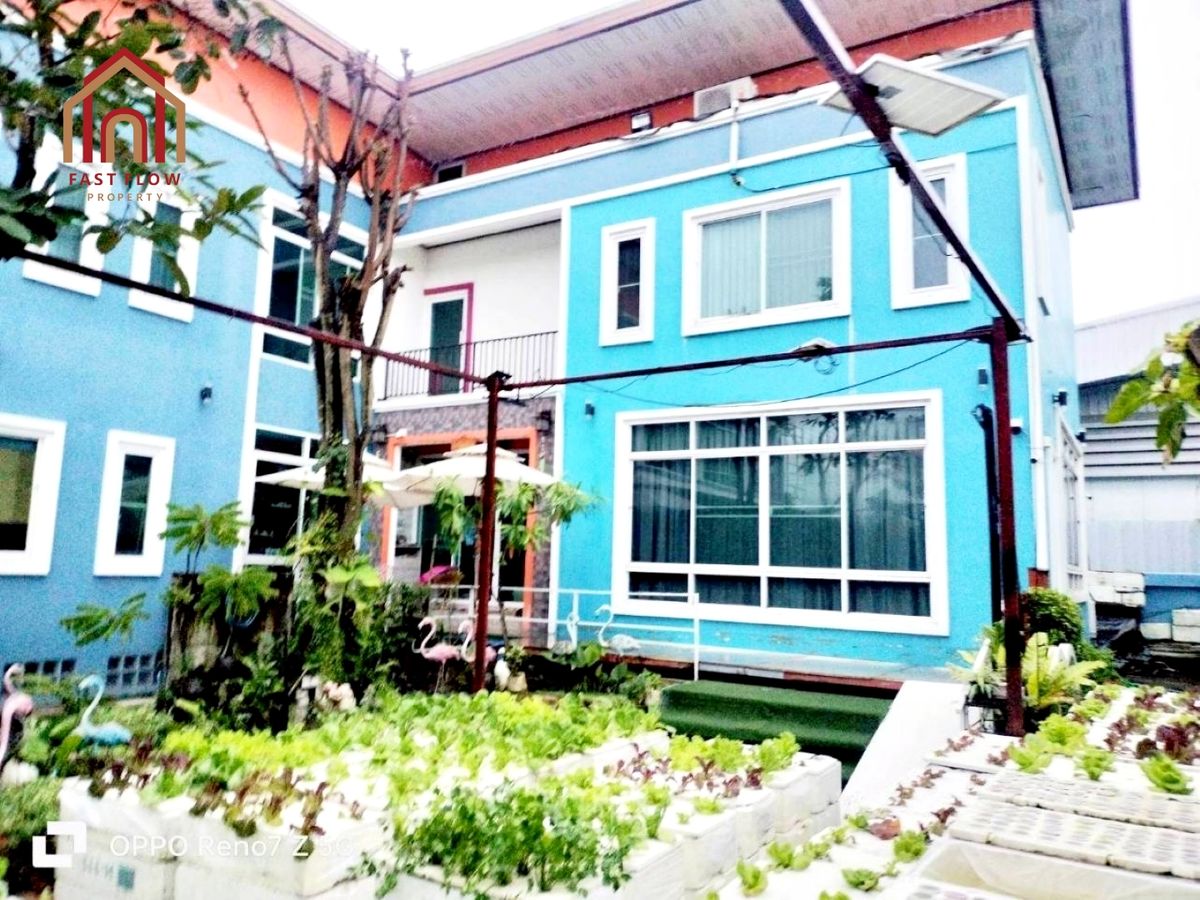 For SaleHouseNonthaburi, Bang Yai, Bangbuathong : House and land for sale, 450 square wah, in Soi Mu Ban Keha Kaset 21, accessible from both Bang Yai and Salaya, near the main Salaya-Bang Len road. The house can be easily modified for various uses. ARA