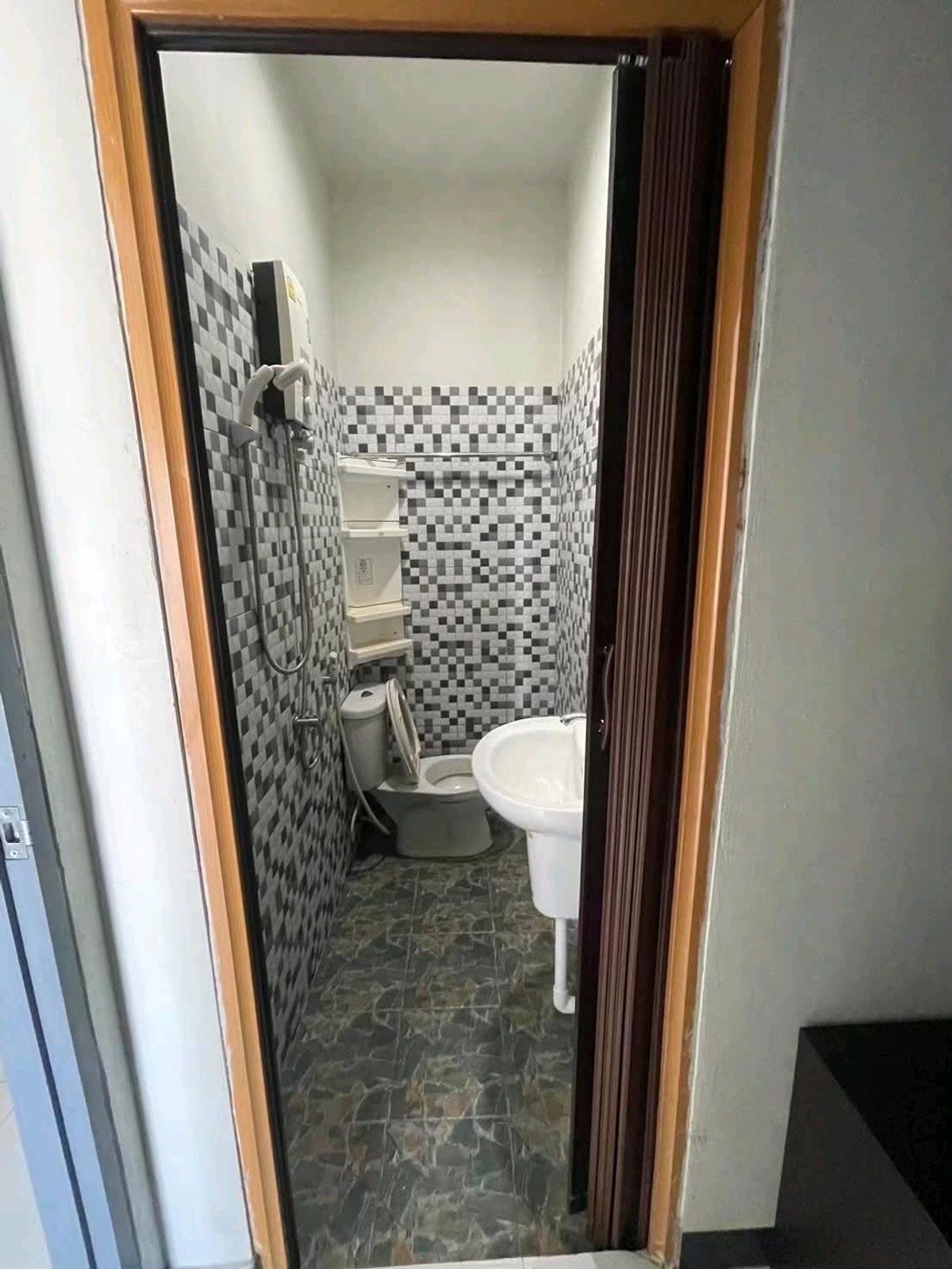 ให้เช่าบ้านเกษตร นวมินทร์ ลาดปลาเค้า : 🎉ลาดปลาเค้า62 หมู่บ้าน เข้าซอยเพียง 80-100 เมตร 🐶 อนุญาตเลี้ยงสัตว์