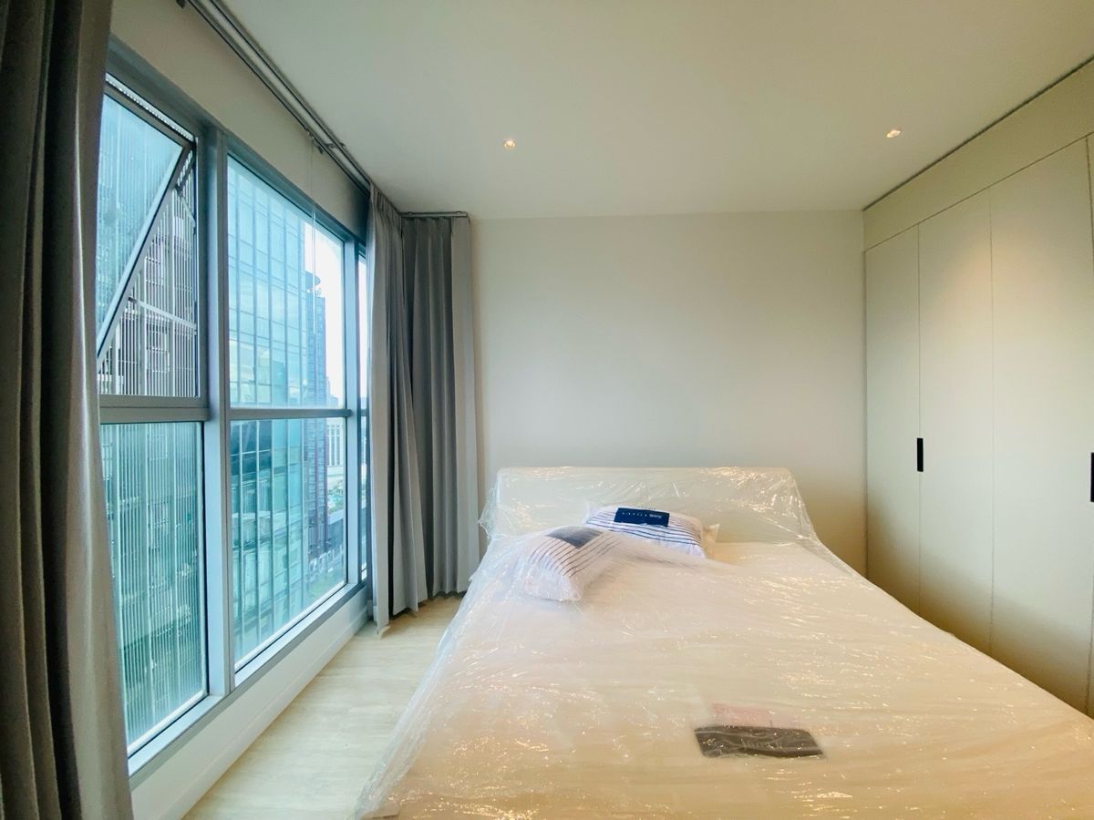 For SaleCondoRatchathewi,Phayathai : Luxury condo for sale in Siam (The Address Siam) ✨ Luxury condo in the heart of the city Golden location connects whole life, working and personal life. Just a few steps to BTS Ratchathewi, convenient to travel to Siam Phaya Thai Asoke and CBD.