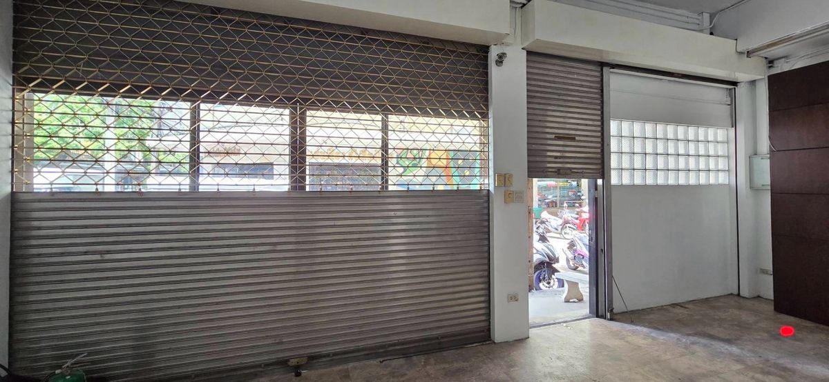 ให้เช่าร้านค้า/ตลาดนัดเยาวราช บางลำพู : พื้นที่เช่า ชั้น G ขนาด 88 ตร.ม. เยาวราช - เจริญกรุง แหล่งนักท่องเที่ยว ใกล้ รถไฟฟ้า MRT สถานี สามยอด 400 เมตร