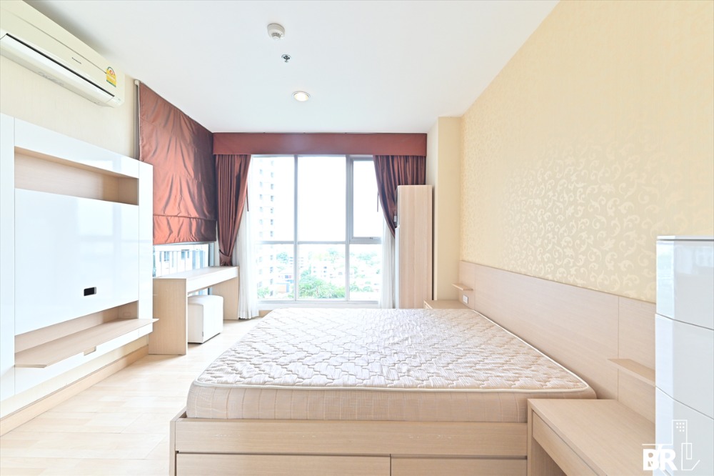 For SaleCondoRatchadapisek, Huaikwang, Suttisan : 🔥 Selling at a loss, urgent sale, very cheap, Rhythm Ratchada 1Bed 1Bath 46sqm 3,900,000, good room, fully furnished, very livable, pool view.