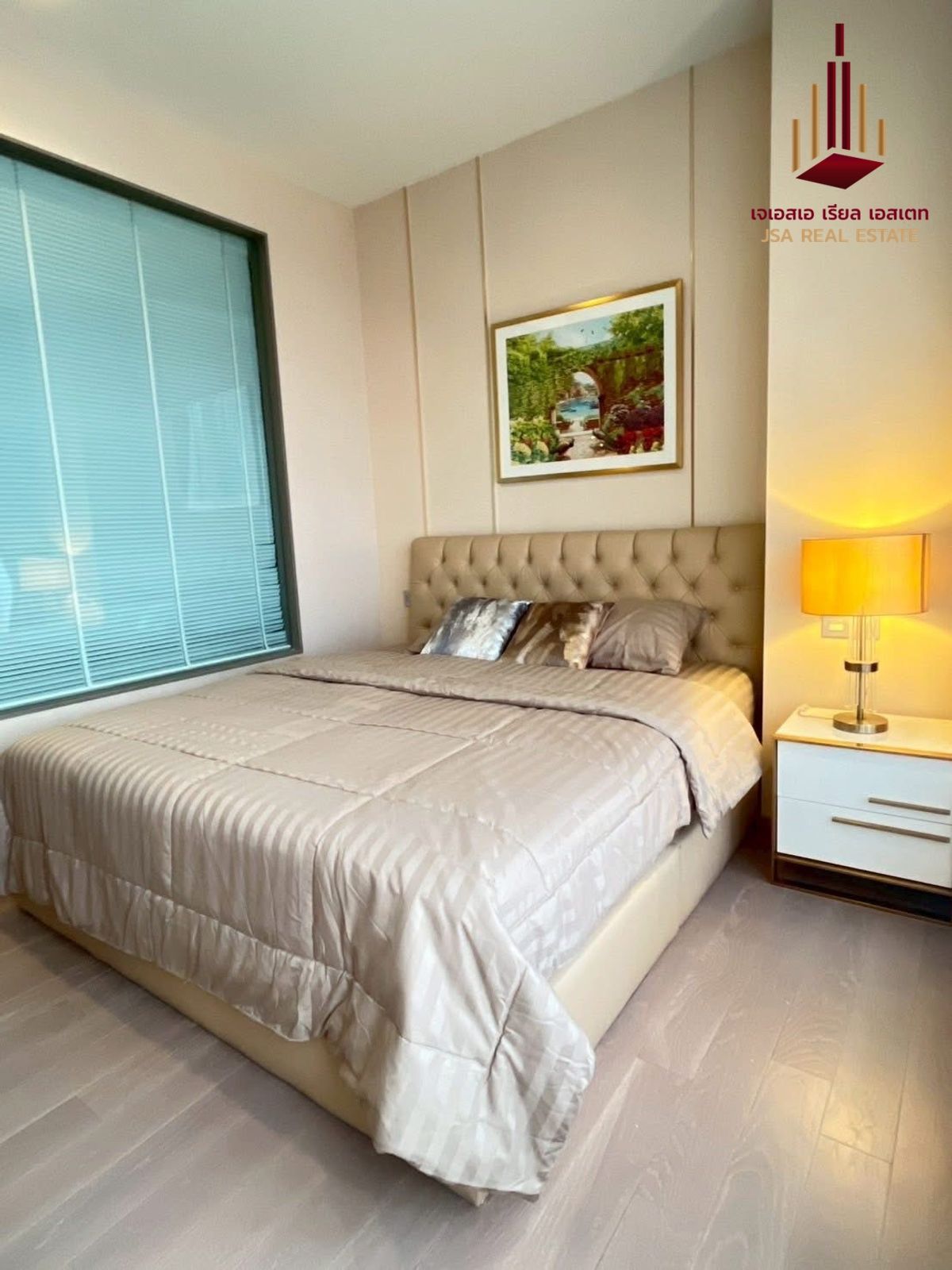 ให้เช่าคอนโดสุขุมวิท อโศก ทองหล่อ : ✨ For Rent: The Esse Asoke Condo ✨  💰 Only 42,000 THB/month