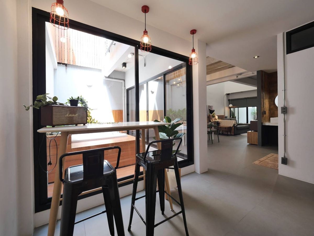 HouseSukhumvit, Asoke, Thonglor : 📢👇Sell with tenant 30 Sep 28
Newly Renovated Home in the Heart of Sukhumvit 49. Loft-style with a private Outdoor Jacuzzi. Perfect as a stylish residence or a smart investment opportunity