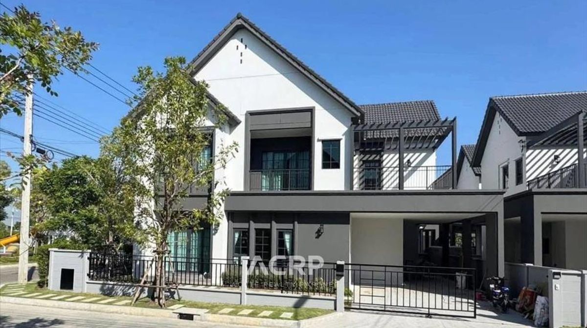 บ้านบางนา แบริ่ง ลาซาล : ขาย/เช่า บ้านเดี่ยว 2 ชั้า เซนโทร บางนาเฟส 2 แปลงมุม ติดสวน เฟอร์นิเจอร์ครบ