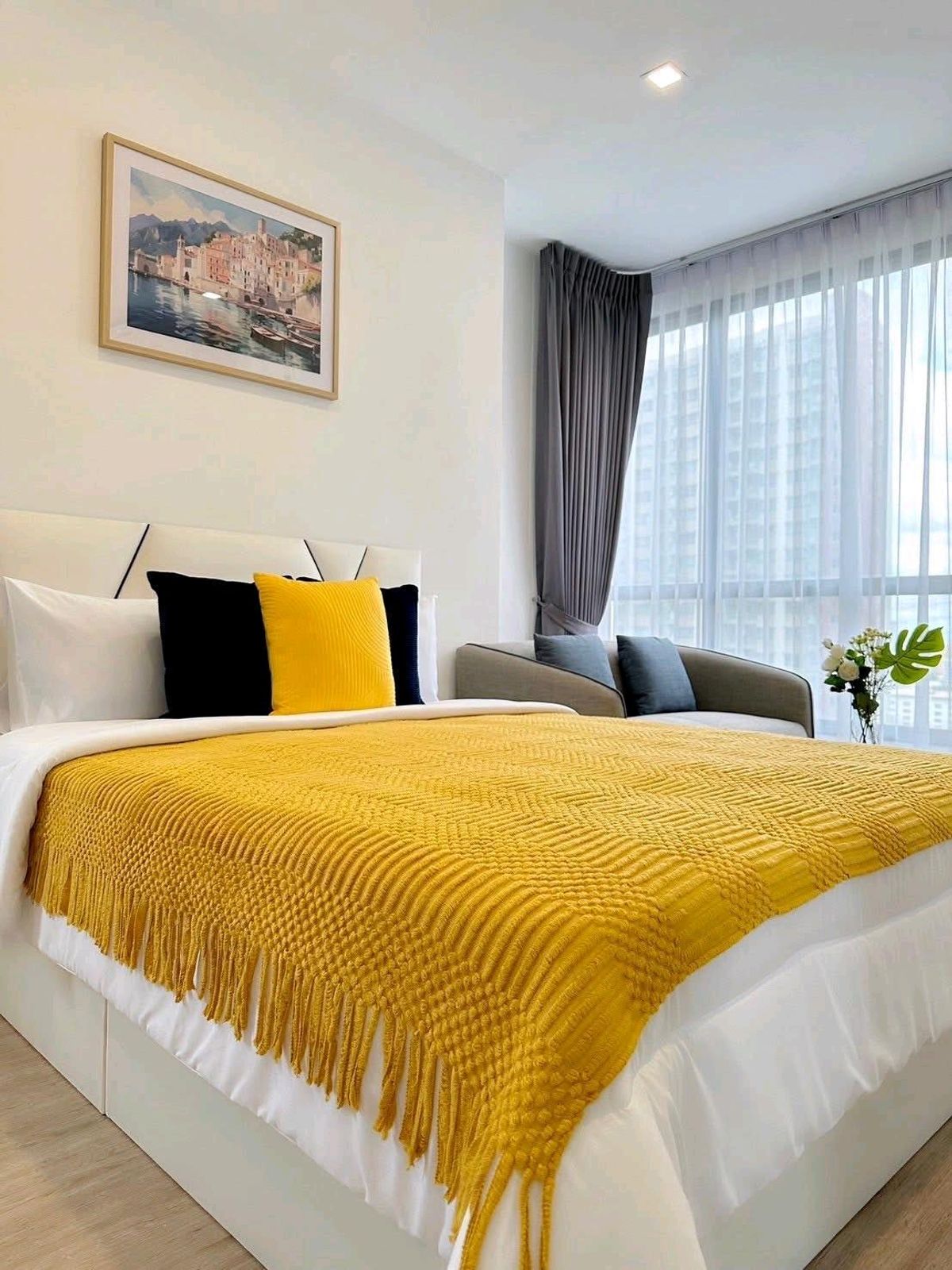 ให้เช่าคอนโดพัฒนาการ ศรีนครินทร์ : for Rent  The Rish พระรามเก้า 