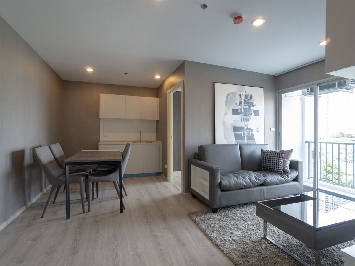 For RentCondoBang kae, Phetkasem : Rent !! Petchkasem 27 Condo, near BTS Bang Wa and MRT Bang Wa, opposite Siam University with Sky Walk.