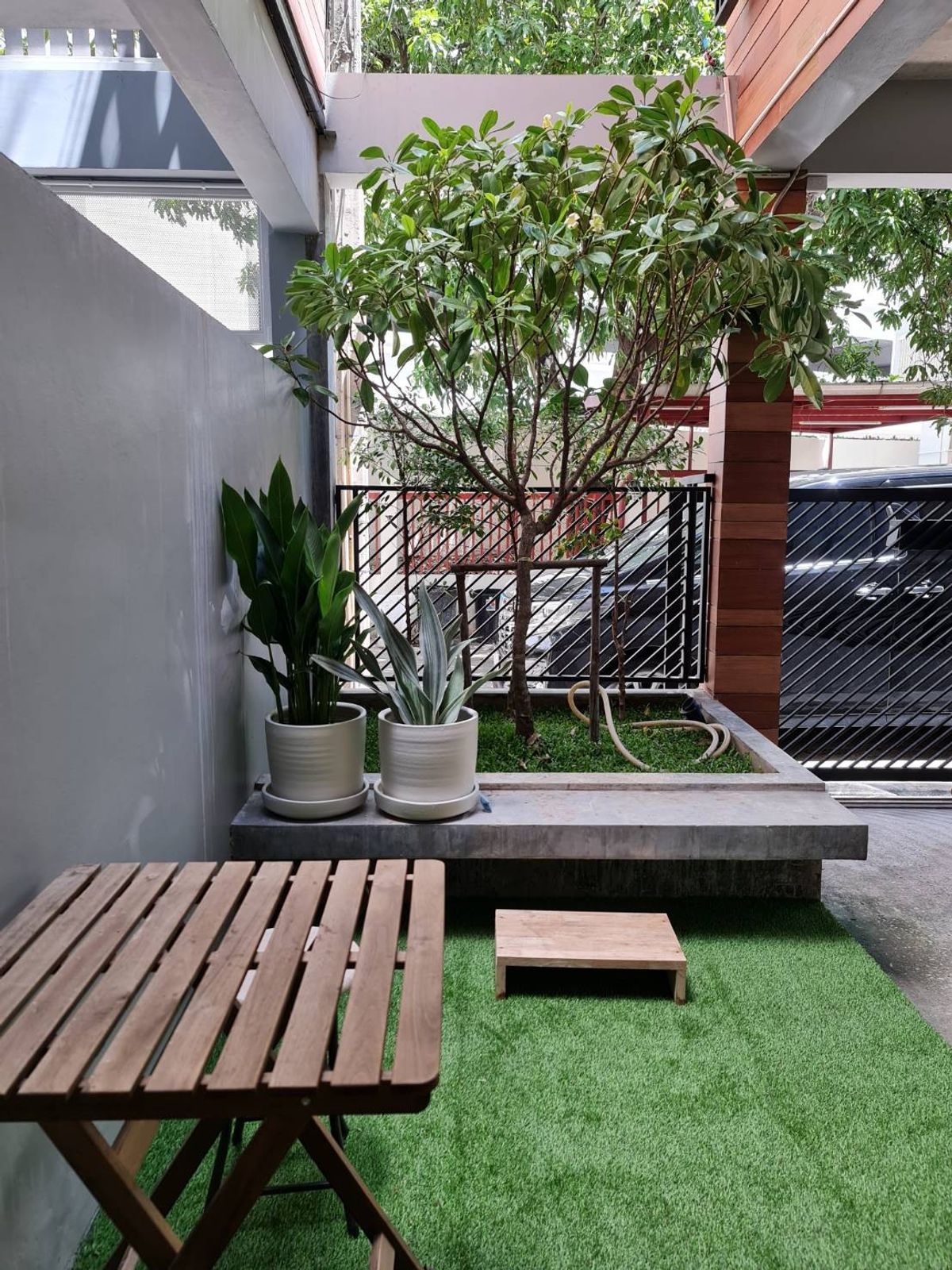 HouseSukhumvit, Asoke, Thonglor : 📢👇Sell with tenant 30 Sep 28
Newly Renovated Home in the Heart of Sukhumvit 49. Loft-style with a private Outdoor Jacuzzi. Perfect as a stylish residence or a smart investment opportunity