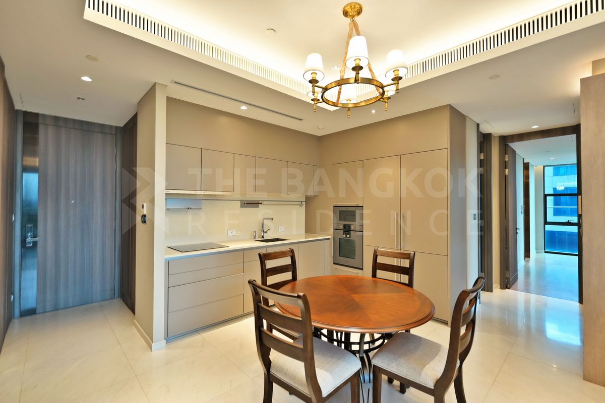 For RentCondoWitthayu, Chidlom, Langsuan, Ploenchit : 𝐄𝐱𝐩𝐞𝐫𝐢𝐞𝐧𝐜𝐞 𝐫𝐞𝐟𝐢𝐧𝐞𝐝 𝐥𝐢𝐯𝐢𝐧𝐠 at Sindhorn Tonson ✨ Elegance & Modern unit, Near BTS Chidlom