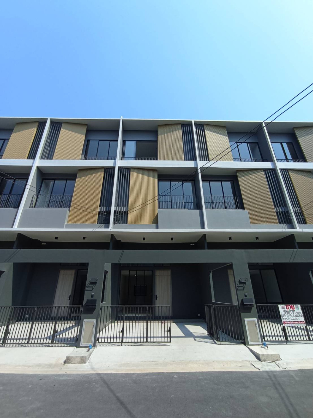 For RentTownhomeChaengwatana, Muangthong : The house is ready to rent immediately. Nue Cove - North Ratchapruek Townhome 3.5, 4th floor, 4 bathrooms, 4 bathrooms, Ratchaphruek Road, near Lotus, Denla