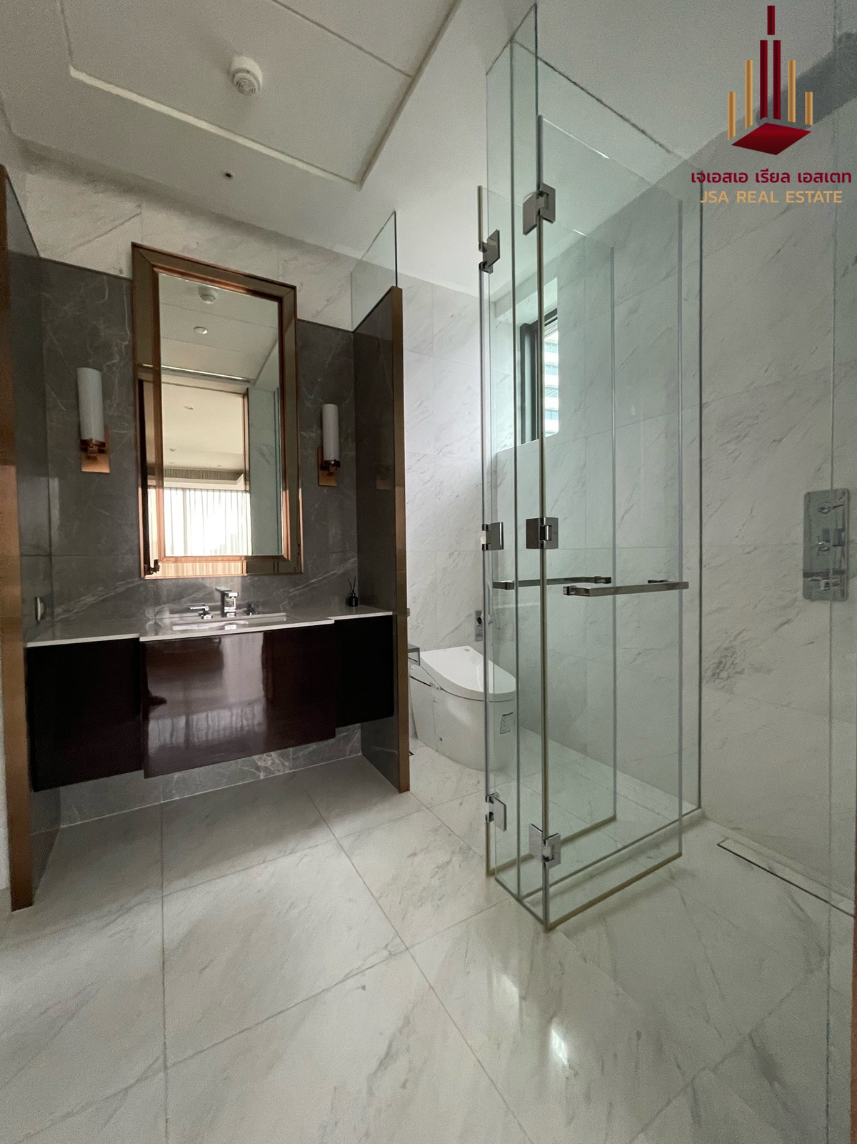 ให้เช่าคอนโดวิทยุ ชิดลม หลังสวน : ✨ For Rent: Sindhorn Tonson  Condo ✨  💰 Only 140,000 THB/month