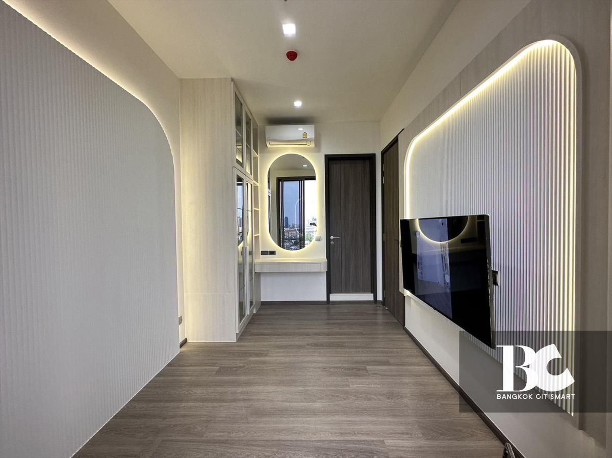ขายคอนโดสาทร นราธิวาส : Rhythm Charoenkrung Pavillion – 1-Bedroom Plus with City View Modern 1-Bedroom Plus – 43.5 SQ.M. | ฿8.79 Million