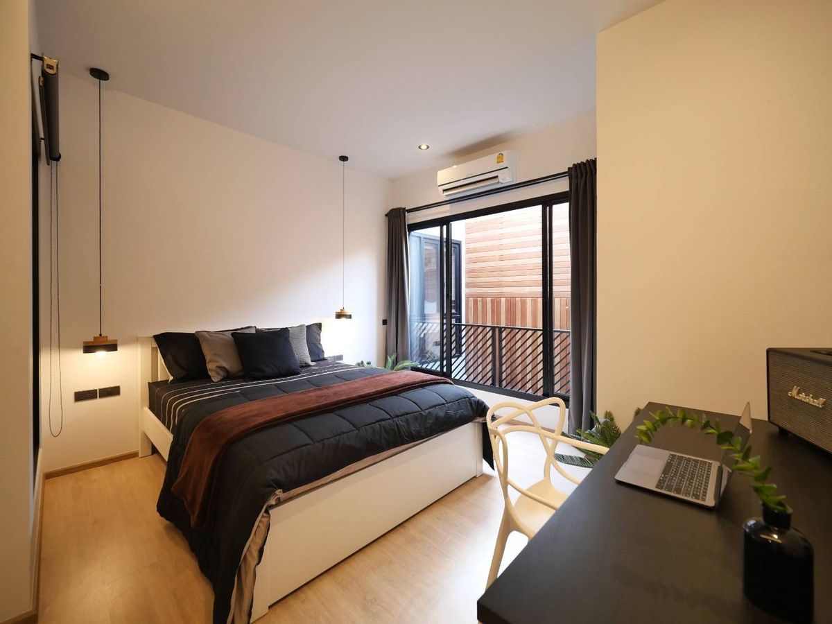 HouseSukhumvit, Asoke, Thonglor : 📢👇Sell with tenant 30 Sep 28
Newly Renovated Home in the Heart of Sukhumvit 49. Loft-style with a private Outdoor Jacuzzi. Perfect as a stylish residence or a smart investment opportunity