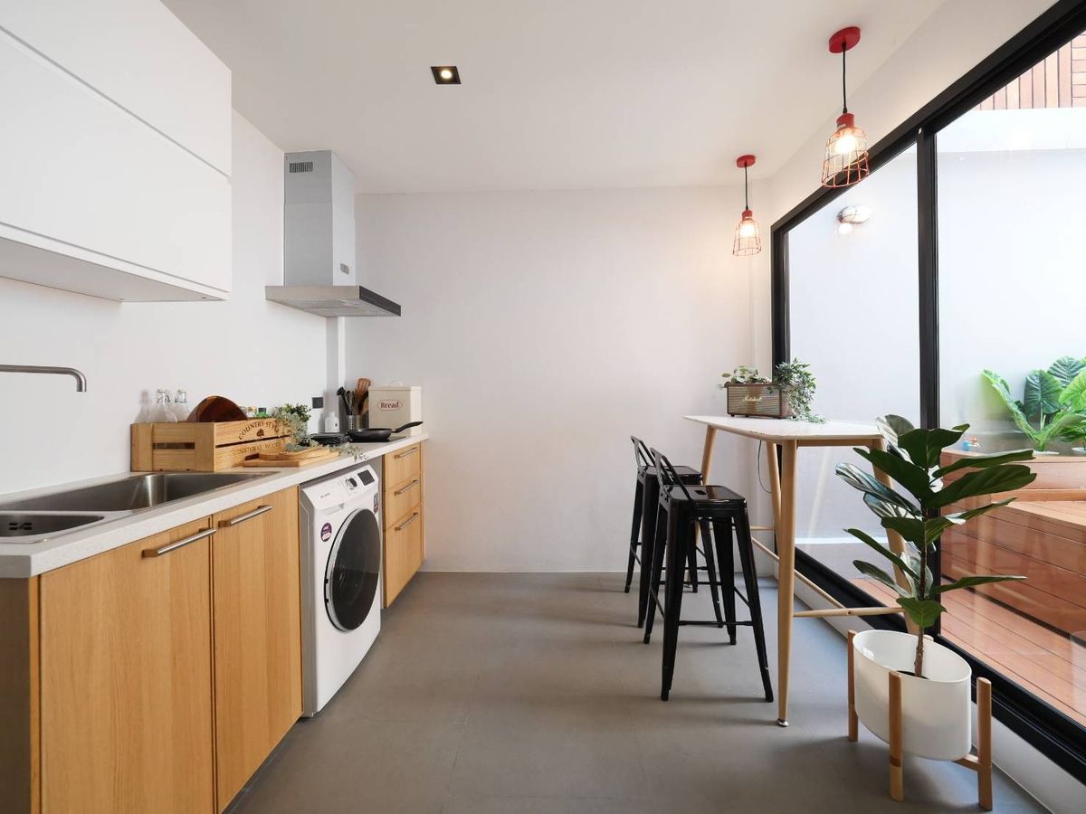 HouseSukhumvit, Asoke, Thonglor : 📢👇Sell with tenant 30 Sep 28
Newly Renovated Home in the Heart of Sukhumvit 49. Loft-style with a private Outdoor Jacuzzi. Perfect as a stylish residence or a smart investment opportunity