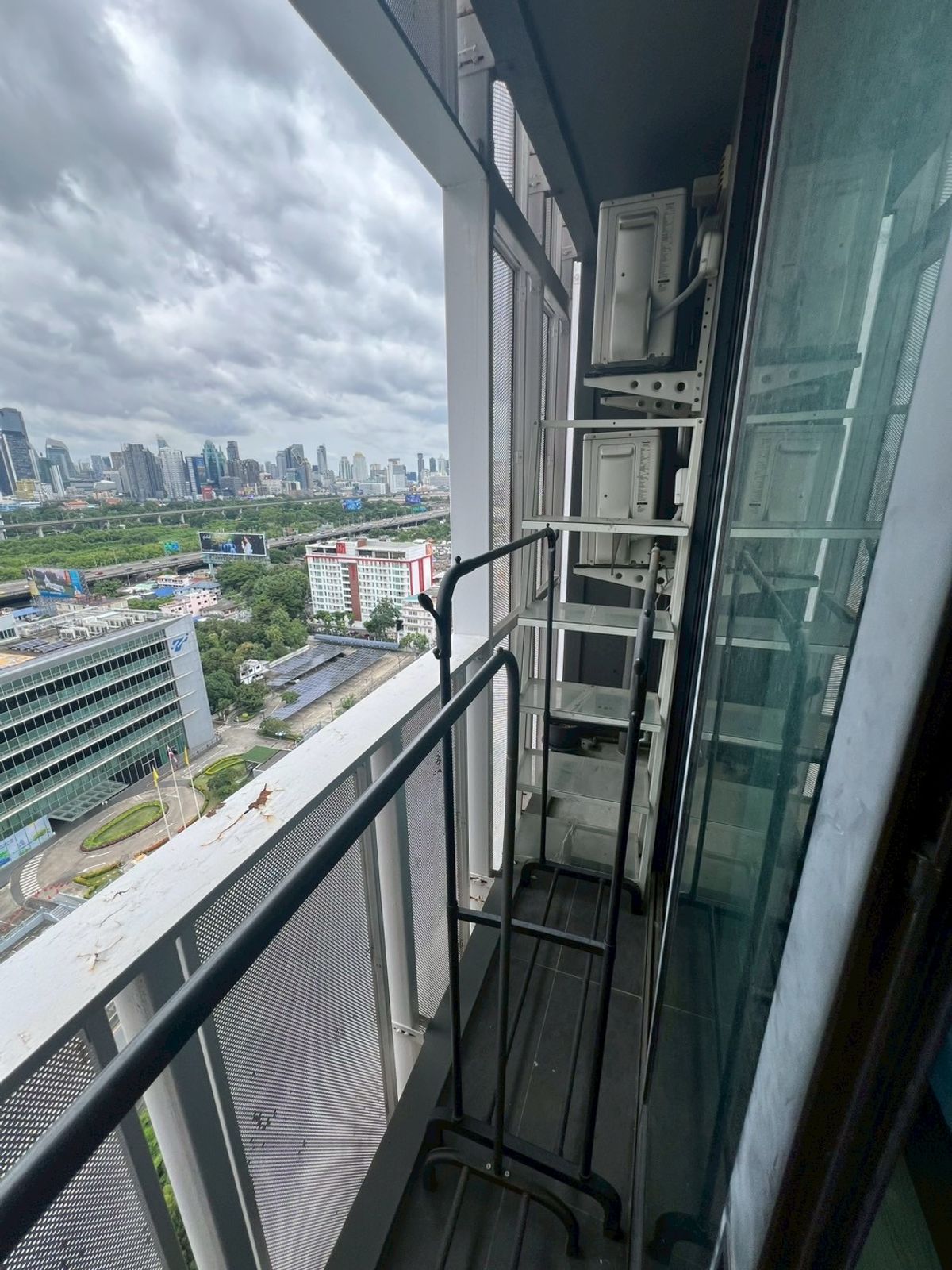 ขายคอนโดพระราม 9 เพชรบุรีตัดใหม่ RCA : ขาย เอ สเปซ ไอดี อโศก - รัชดา สวย ถูก ทำเลดี พร้อมอยู่ ใกล้ MRT พระราม 9 สนใจแอตไลน์ครับ@841qqlnr