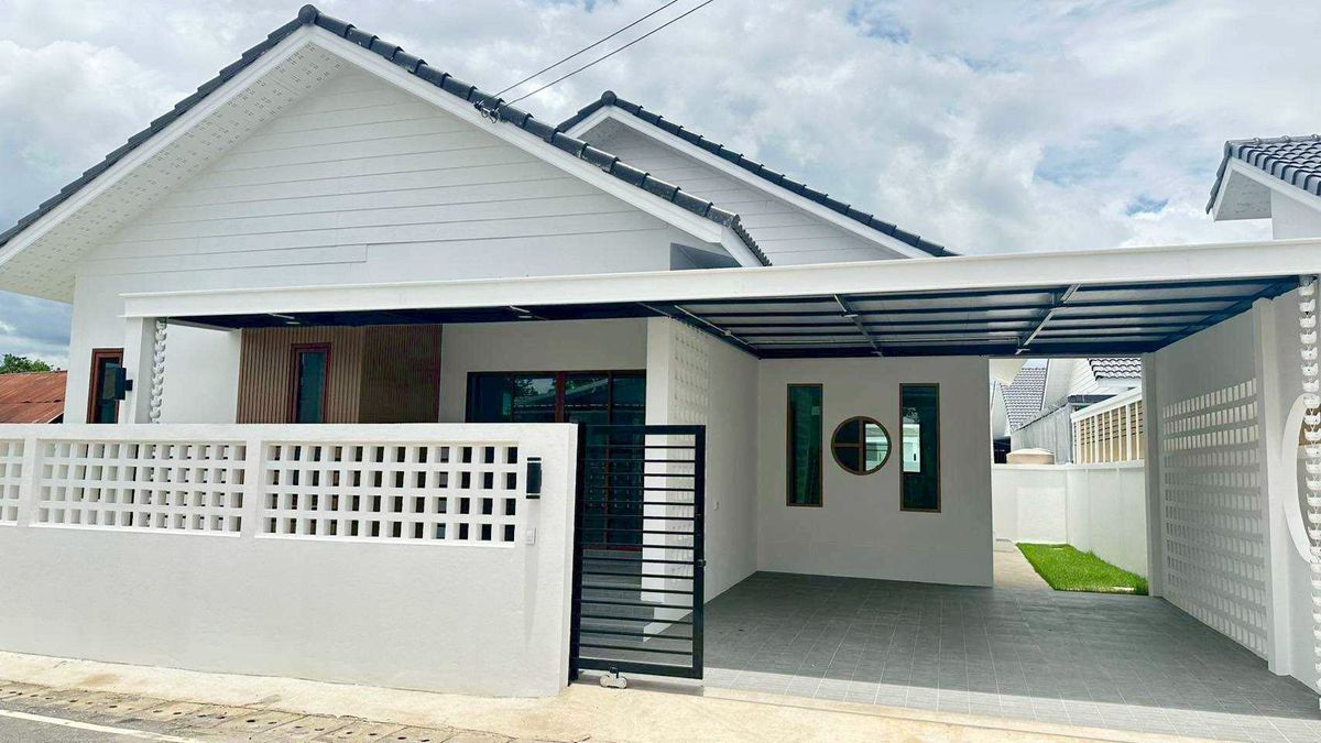 For RentHouseChiang Mai : House for rent 20,000 baht per month, near Big C, Mae Hia, only 10 minutes. No.9H952