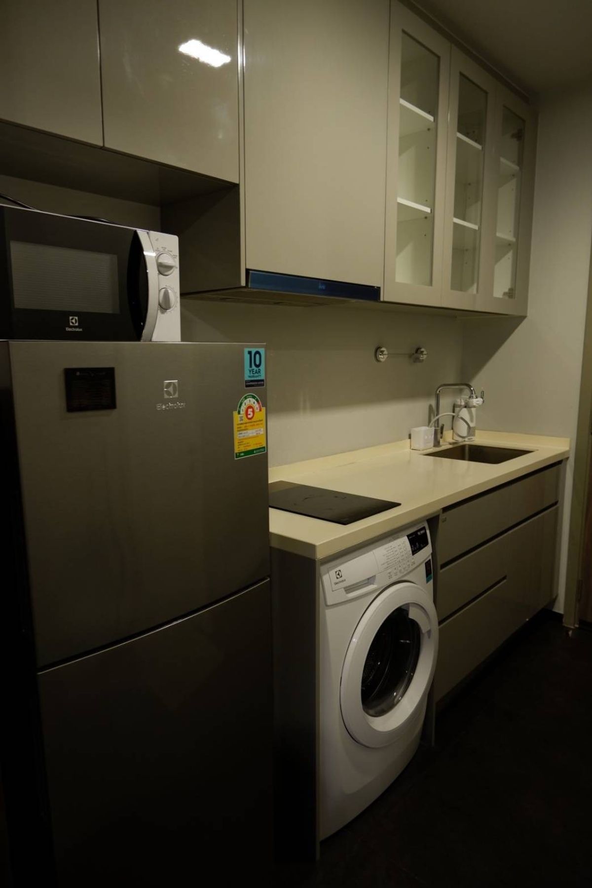 ขายคอนโดพระราม 9 เพชรบุรีตัดใหม่ RCA : ขาย เอ สเปซ ไอดี อโศก - รัชดา สวย ถูก ทำเลดี พร้อมอยู่ ใกล้ MRT พระราม 9 สนใจแอตไลน์ครับ@841qqlnr