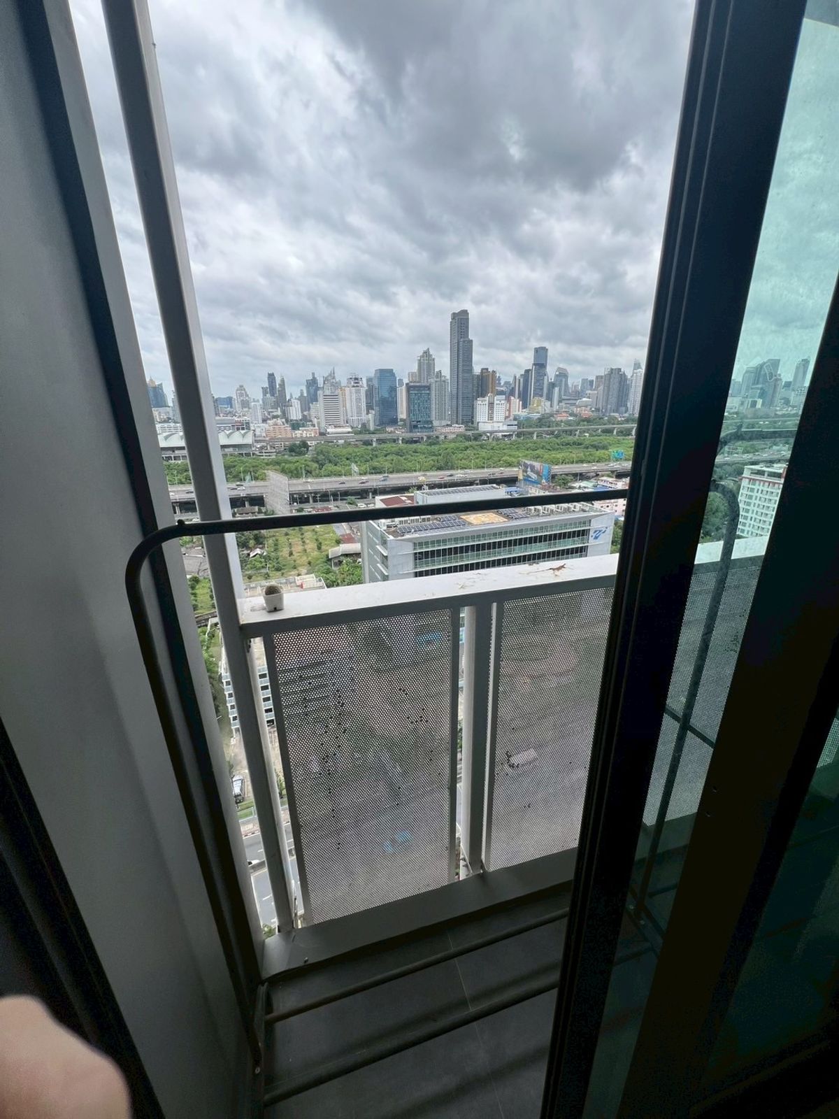 ขายคอนโดพระราม 9 เพชรบุรีตัดใหม่ RCA : ขาย เอ สเปซ ไอดี อโศก - รัชดา สวย ถูก ทำเลดี พร้อมอยู่ ใกล้ MRT พระราม 9 สนใจแอตไลน์ครับ@841qqlnr