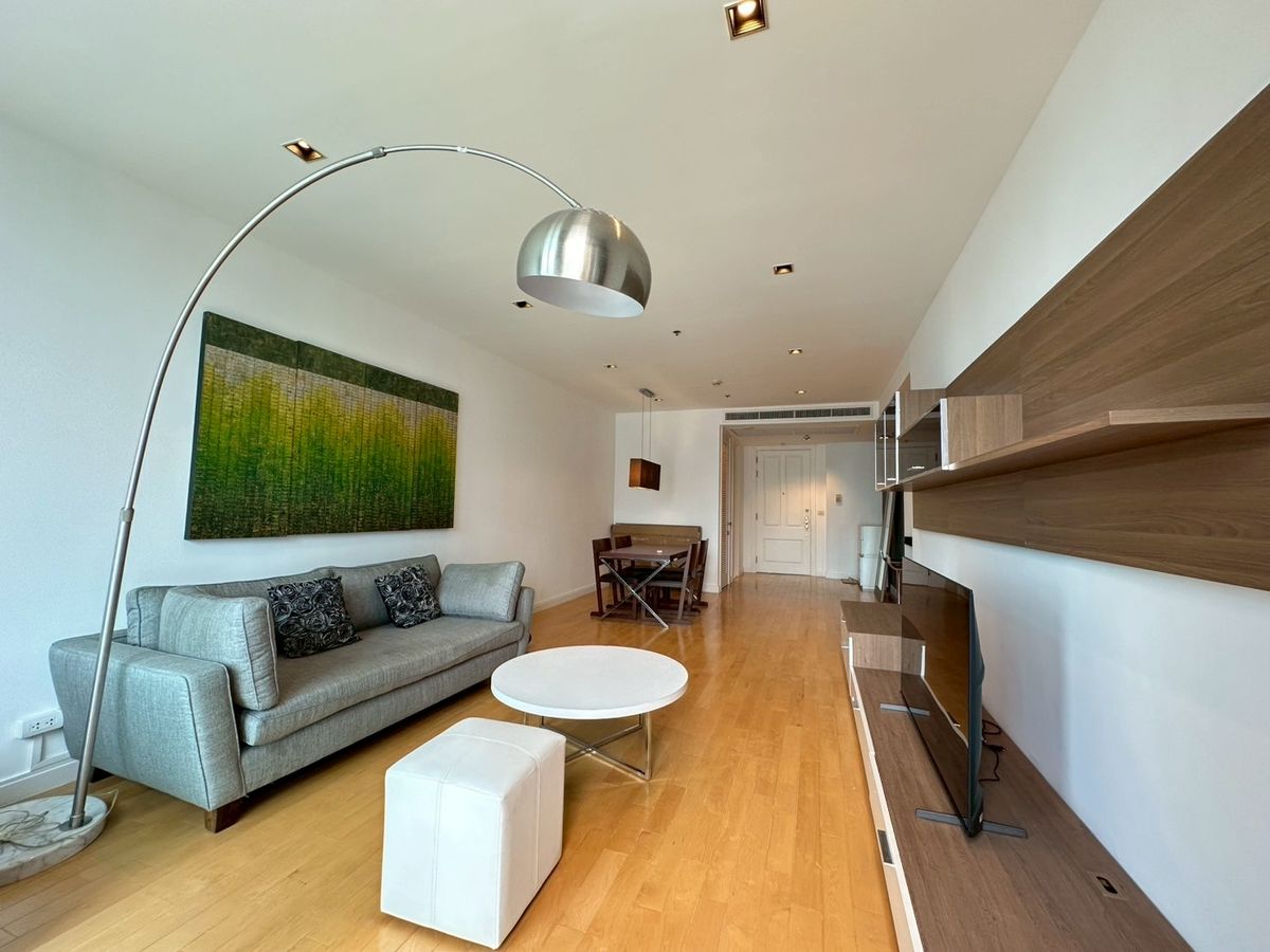 For RentCondoWitthayu, Chidlom, Langsuan, Ploenchit : For rent Athenee residence! 2 bedroom 3 bathroom 121 sq.m  high floor near BTS Ploenchit