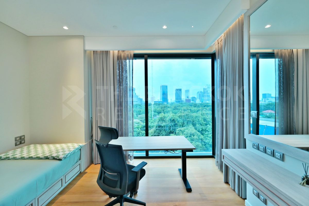 For RentCondoWitthayu, Chidlom, Langsuan, Ploenchit : 𝐄𝐱𝐩𝐞𝐫𝐢𝐞𝐧𝐜𝐞 𝐫𝐞𝐟𝐢𝐧𝐞𝐝 𝐥𝐢𝐯𝐢𝐧𝐠 at Sindhorn Tonson ✨ Elegance & Modern unit, Near BTS Chidlom