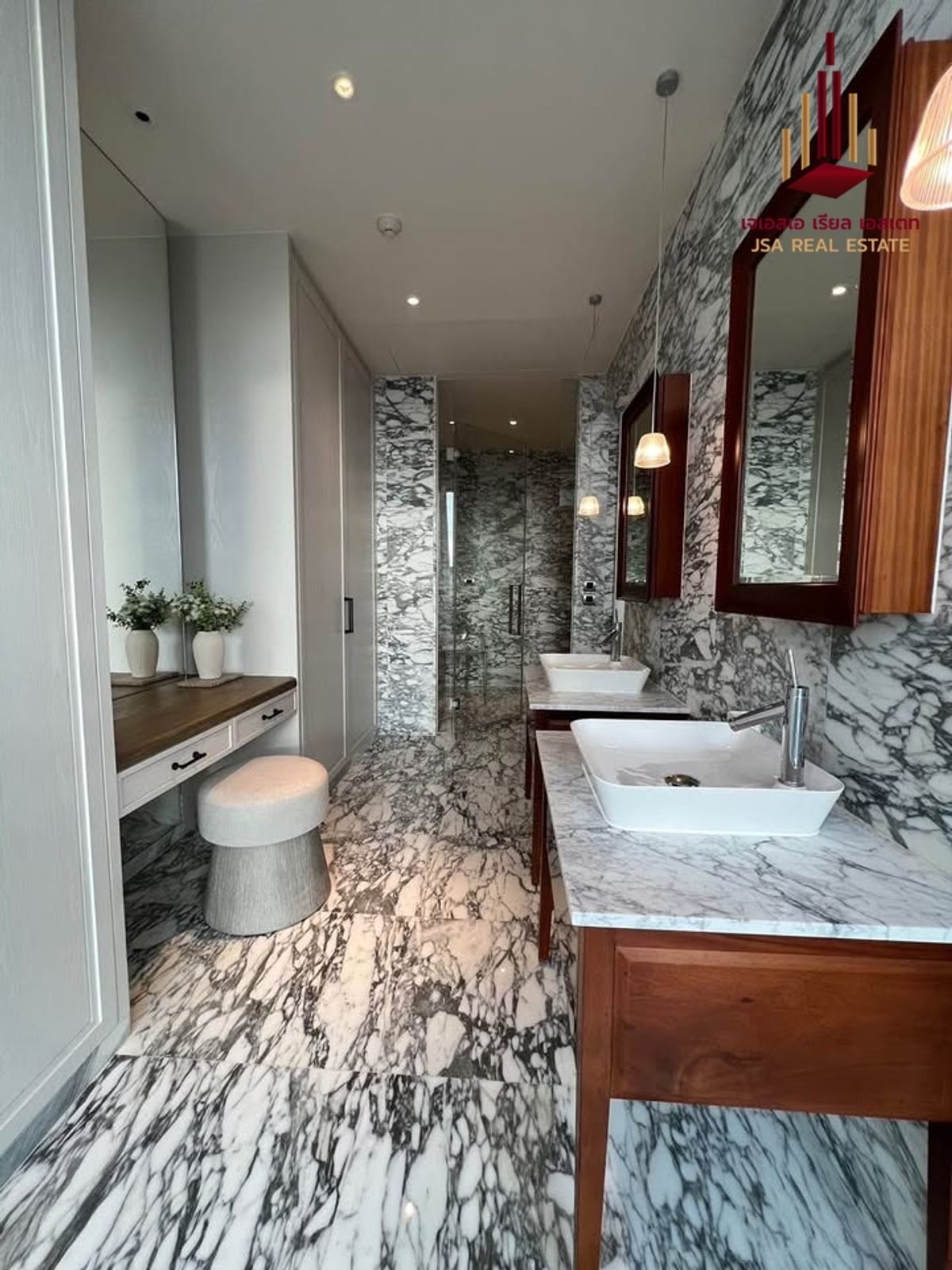 ให้เช่าคอนโดสุขุมวิท อโศก ทองหล่อ : ✨ For Rent: Khun By Yoo Condo ✨  💰 Only 275,000 THB/month