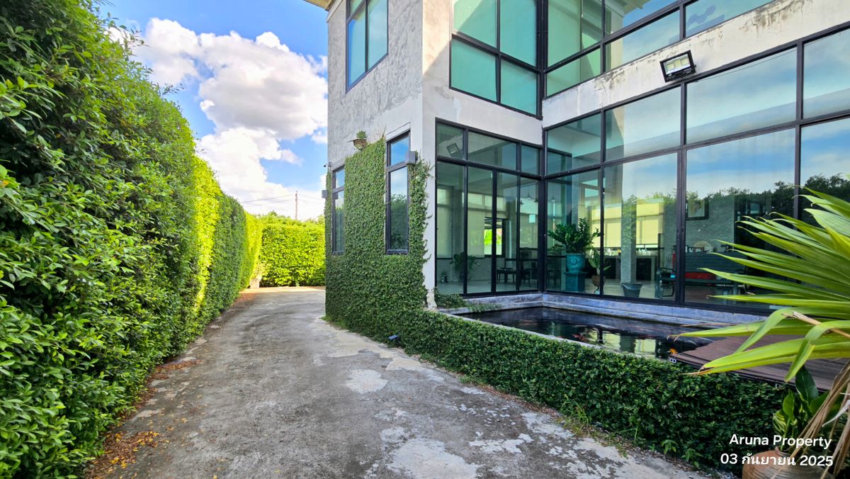 For SaleHouseNonthaburi, Bang Yai, Bangbuathong : 2 -story house for sale in Loft style, beautiful, elegant, peaceful on the land 123 square wah, Bang Bua Thong, Nonthaburi - 0066HS