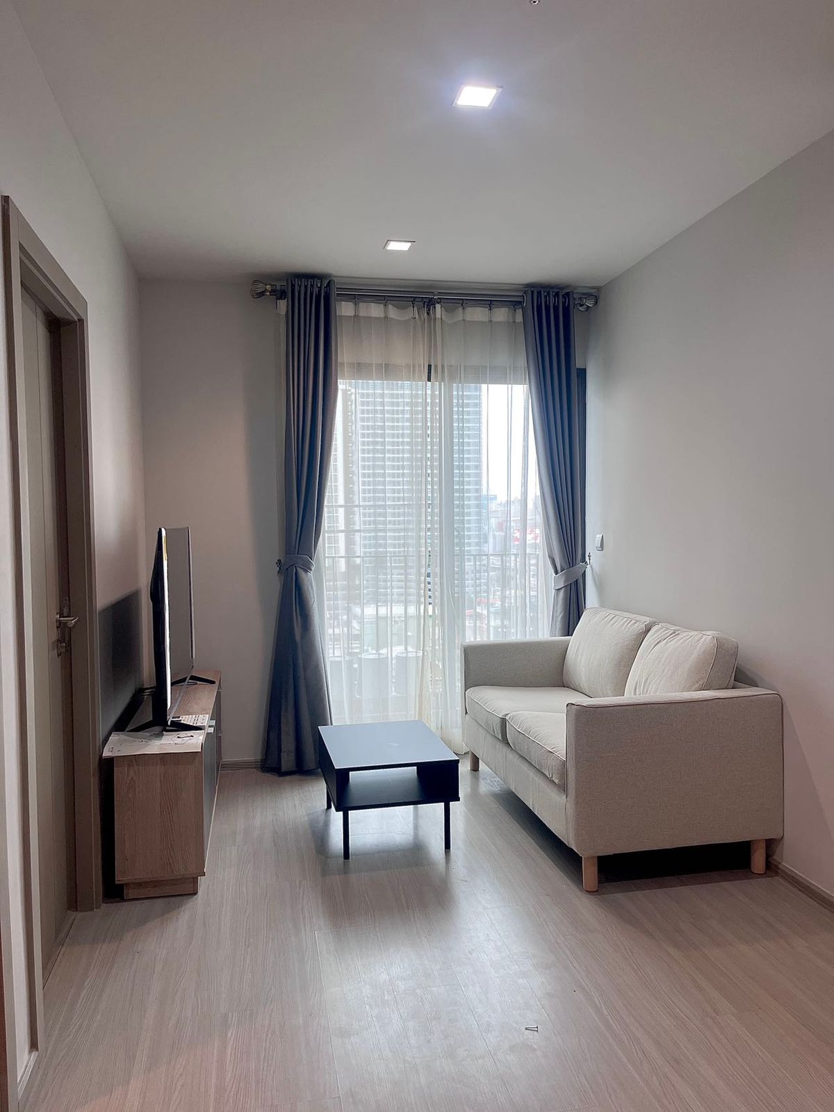ให้เช่าคอนโดพระราม 9 เพชรบุรีตัดใหม่ RCA : 🌿 ✨ Life Asoke Rama9  ✨🌿 2 Bed 2 Bath, Rental 30,000 Baht 