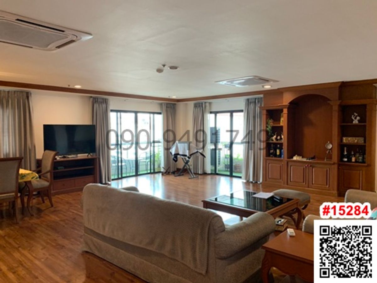 For RentCondoSukhumvit, Asoke, Thonglor : Condo rental G.P. Grand Tower Sukhumvit 23 Size 220 sqm. Near MRT Sukhumvit