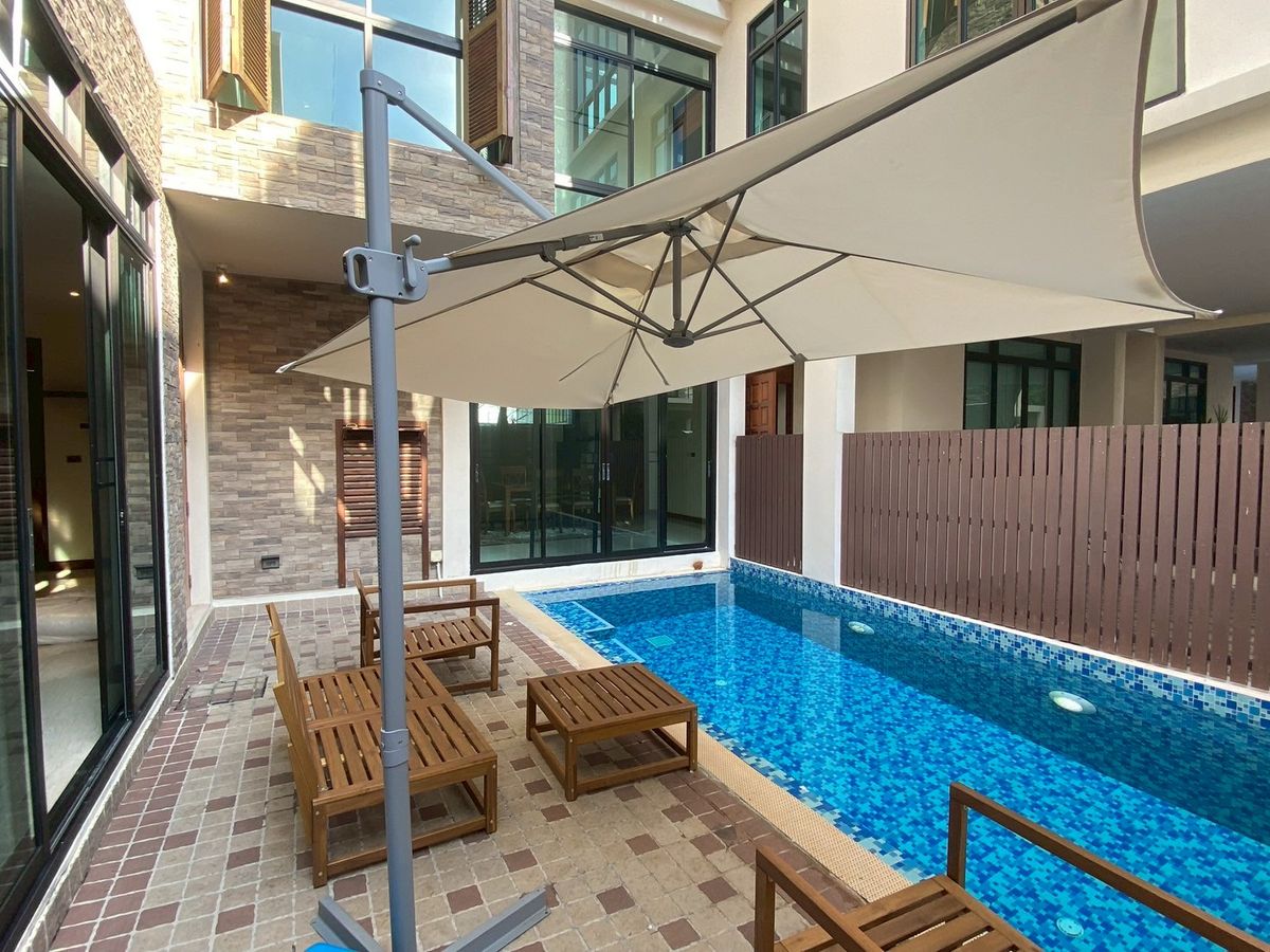 ให้เช่าบ้านคลองเตย กล้วยน้ำไท : 🏡 บ้านเดี่ยวหรูใจกลางสุขุมวิท ขนาด 450 ตร.ม. 4 ห้องนอน 5 ห้องน้ำ ใกล้ BTS พร้อมพงษ์ ตกแต่งครบ พร้อมอยู่