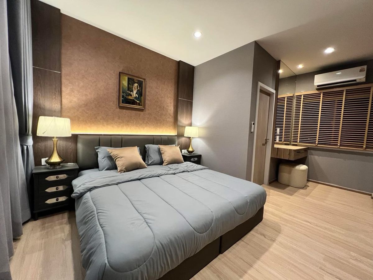 ขายบ้านพัฒนาการ ศรีนครินทร์ : 📢👇 ขายพร้อมผู้เช่า 30/11/2569
บ้านใหม่ 3 ชั้น ดีไซน์กว้างขวาง พร้อมสนามรอบบ้าน โครงการ Nirvana Absolute กรุงเทพกรีฑา ใกล้โรงเรียนนานาชาติ Brighton College และ Wellington College