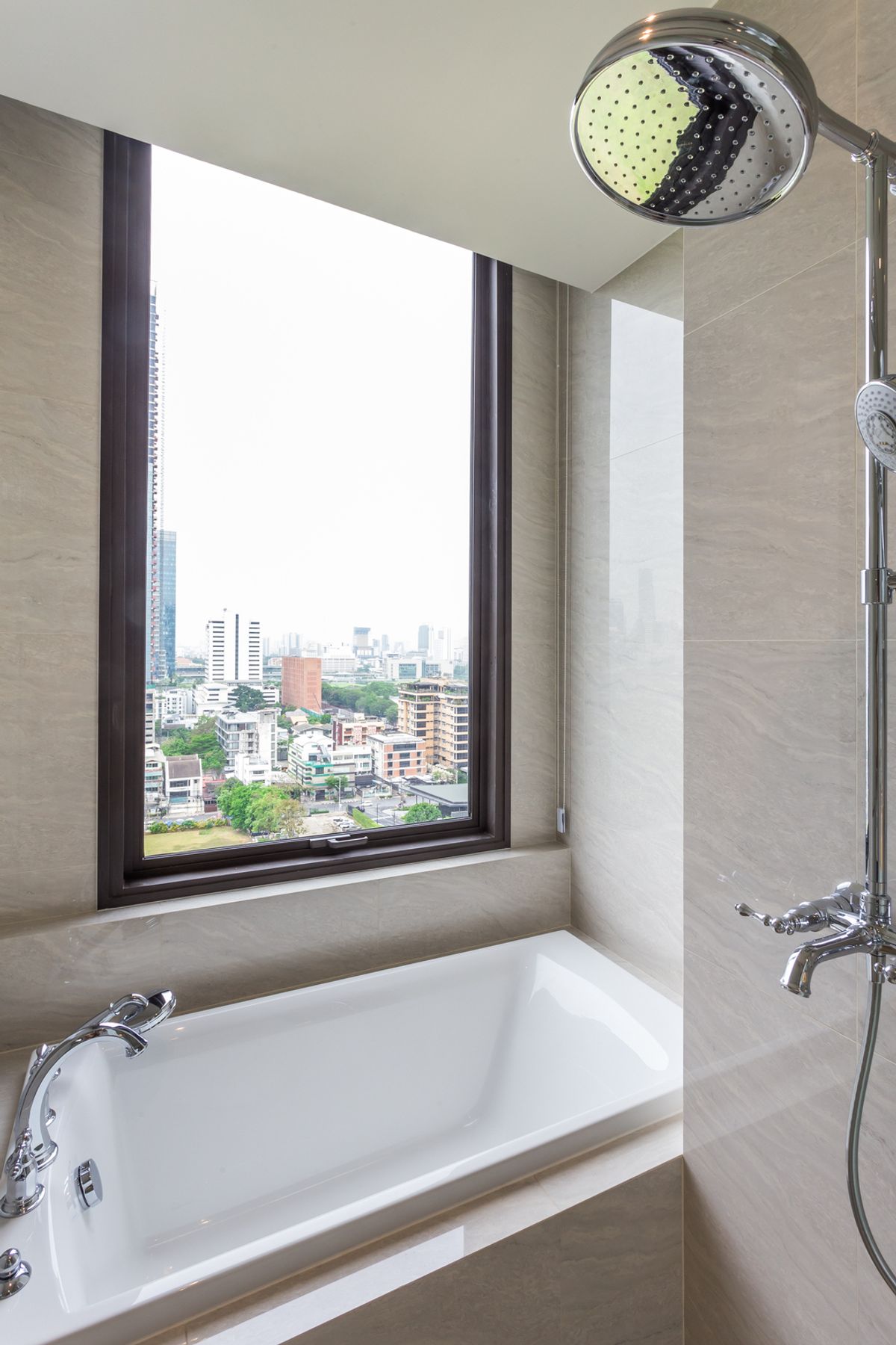 ขายคอนโดวิทยุ ชิดลม หลังสวน : Muniq Langsuan【𝐒𝐄𝐋𝐋 & 𝐑𝐄𝐍𝐓】🔥ห้องกว้างแสนหรูหรา ดีไซน์สวยเด่นทุกมุม เหมาะกับสายไลฟ์สไตล์สุดพรีเมียม 🔥  ติดต่อไลน์ไอดี: @hacondo