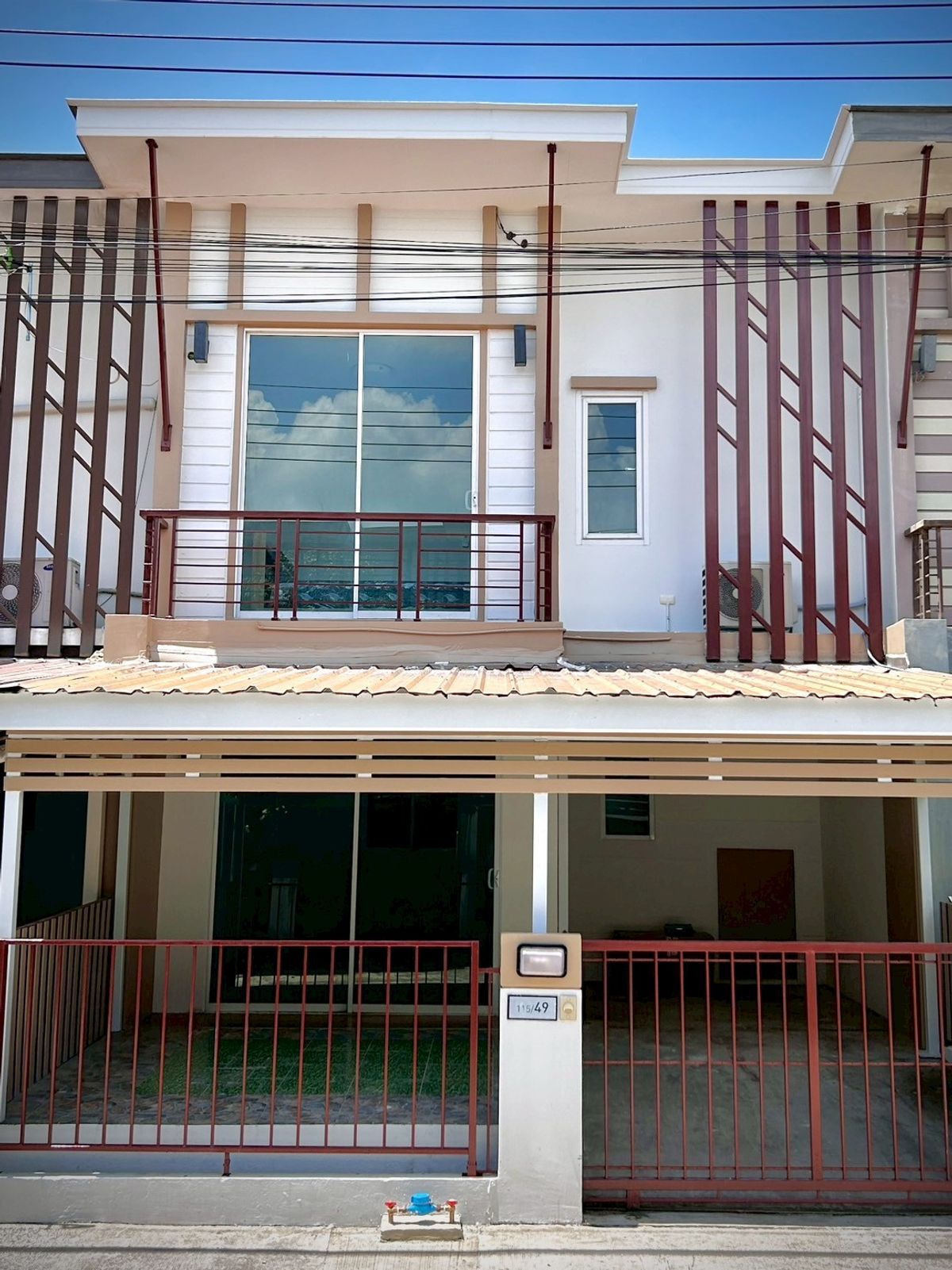 ขายทาวน์โฮมสมุทรปราการ สำโรง : ห้ามพลาด! บ้านสวยติดเมกะบางนา ทำเลดีเยี่ยม เดินทางง่าย ใกล้ทางด่วน ราคาพิเศษ จองด่วนก่อนหลุด
