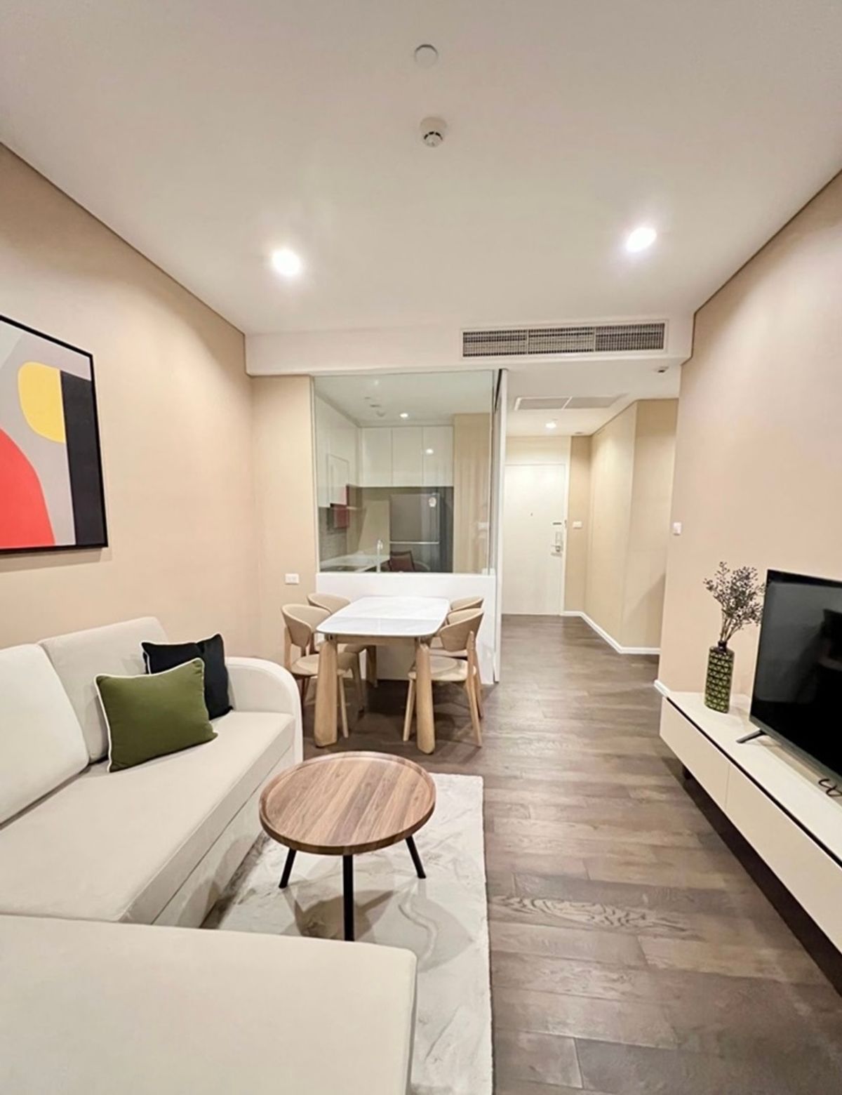 For RentCondoLadprao, Central Ladprao : Rent The St. Restaurant, 2 beds, beautiful, ready to be near MRT, Phahonyothin. Interested in Atline.@841QLNR