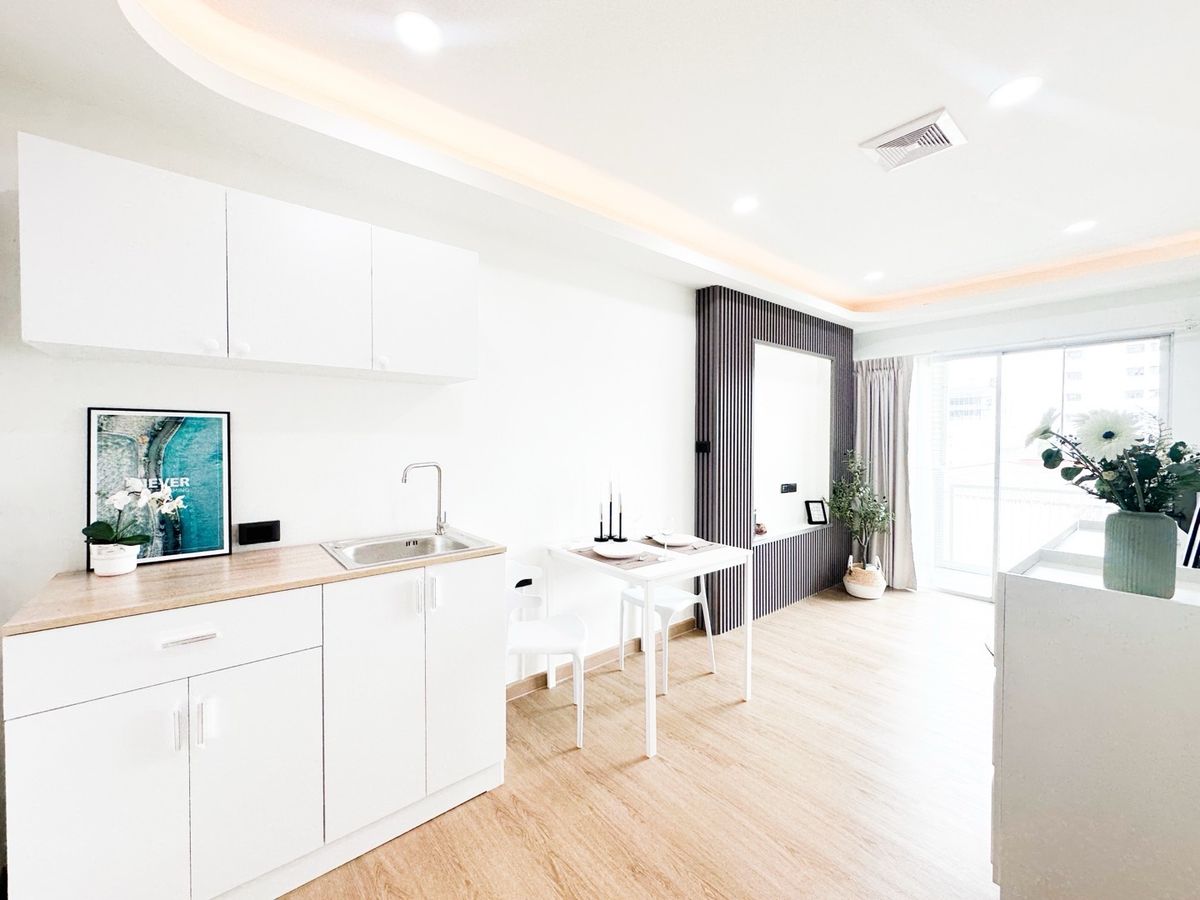 For SaleCondoRama9, Petchburi, RCA : Hot Condo, Rama IX area