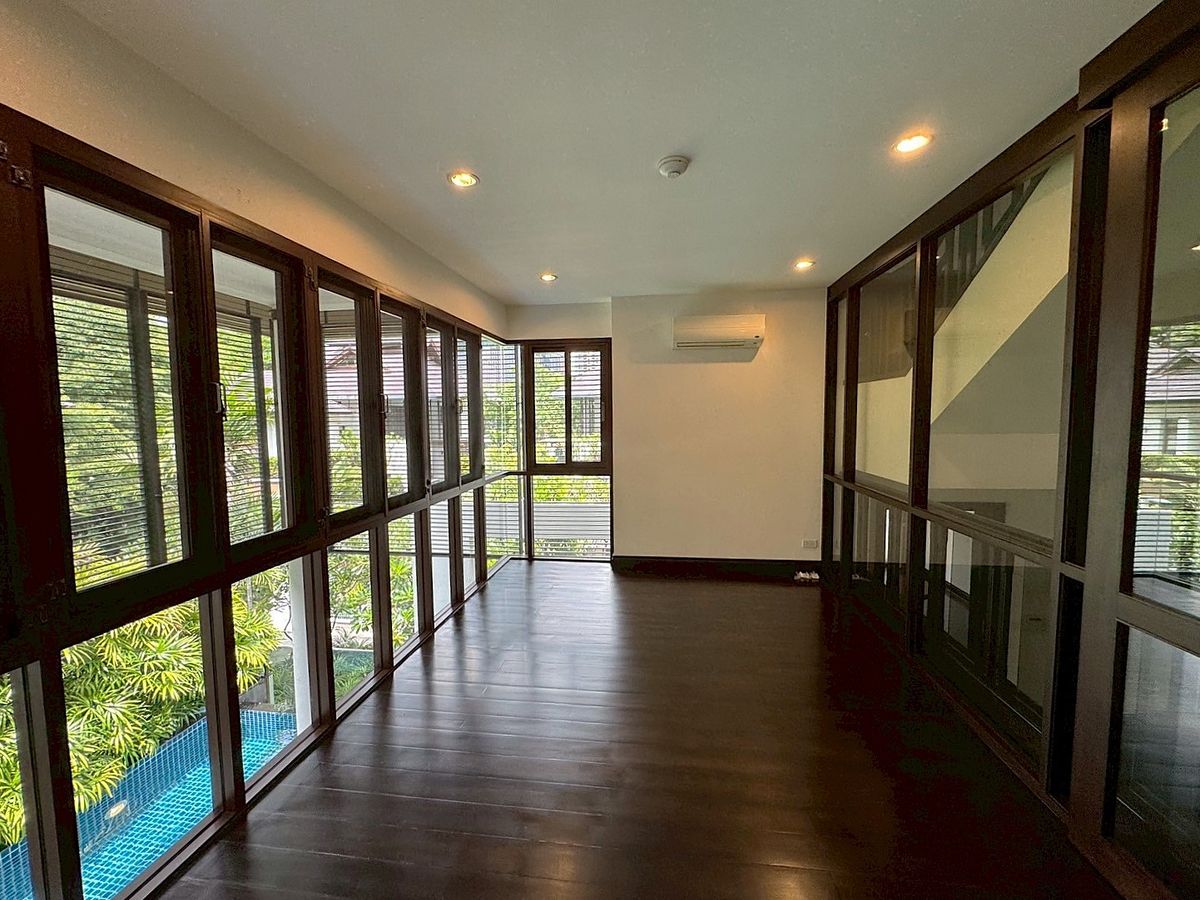 For RentHouseSukhumvit, Asoke, Thonglor : Luxury House with Private Swimming Pool in the Heart of Asoke ** NO CO-AGENT ** 