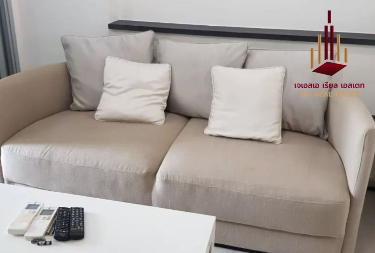 For SaleCondoRatchadapisek, Huaikwang, Suttisan : ✨ For Sale: Life Ratchadapisek Condo ✨ 💰 ONLY 3,600,000 THB