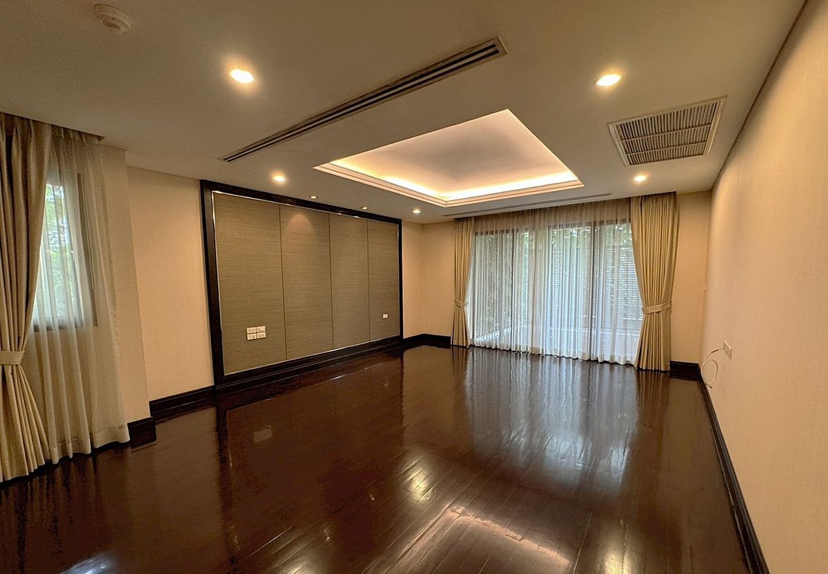 For RentHouseSukhumvit, Asoke, Thonglor : Luxury House with Private Swimming Pool in the Heart of Asoke ** NO CO-AGENT ** 