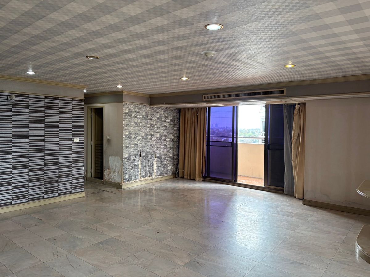 ขายคอนโดพัฒนาการ ศรีนครินทร์ : FQ ขายคอนโด Floraville  ราคา 4,990,000 บาท [KOs250901]