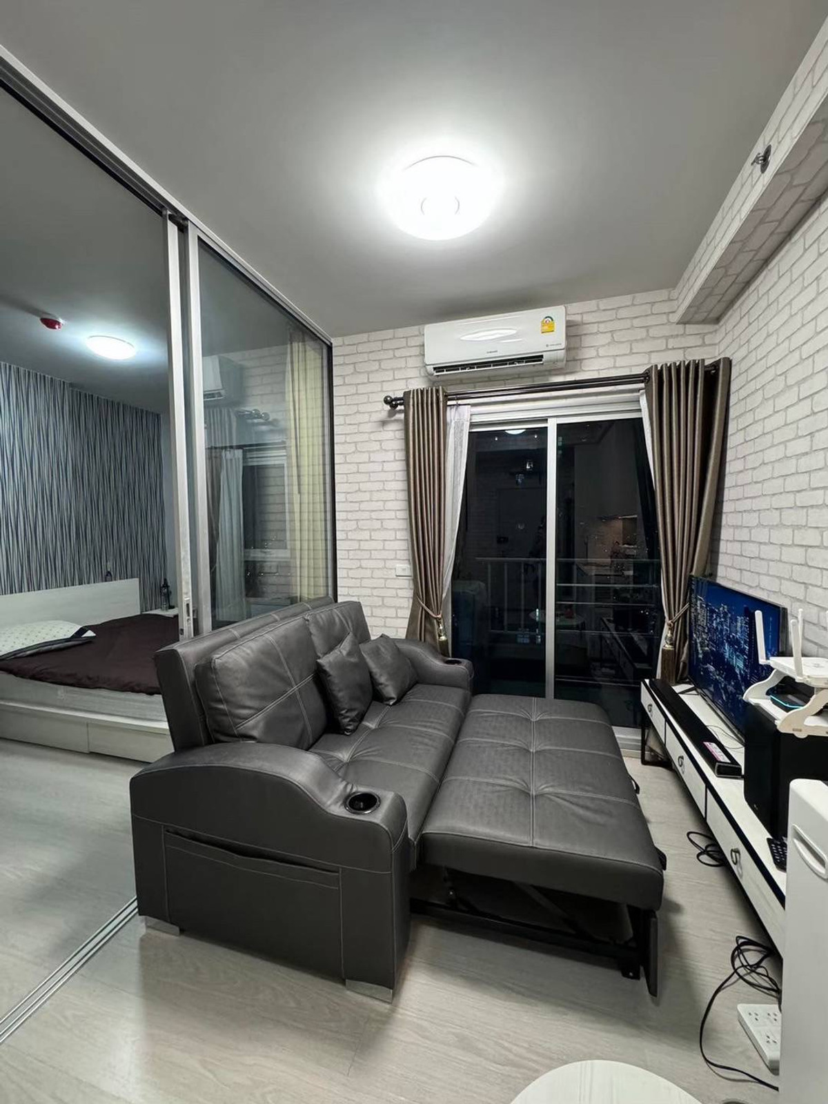 ให้เช่าคอนโดบางซื่อ วงศ์สว่าง เตาปูน : ให้เช่าห้องสวย เฟอร์ครบ Chapter one shine Bangpo