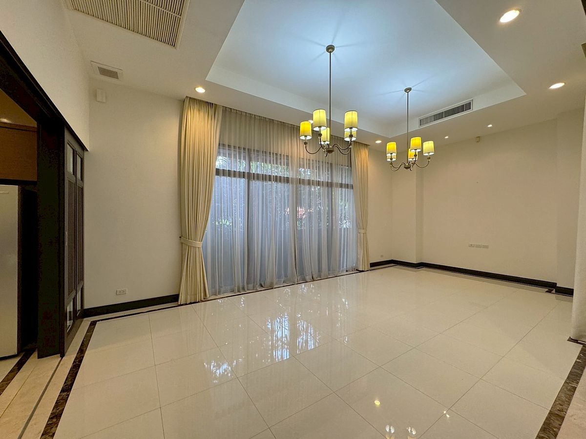 For RentHouseSukhumvit, Asoke, Thonglor : Luxury House with Private Swimming Pool in the Heart of Asoke ** NO CO-AGENT ** 