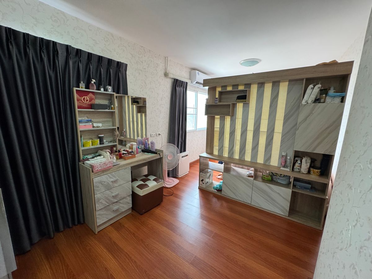 For SaleTownhomePathum Thani,Rangsit, Thammasat : 🏡 Sell townhome after the largest price corner in the project