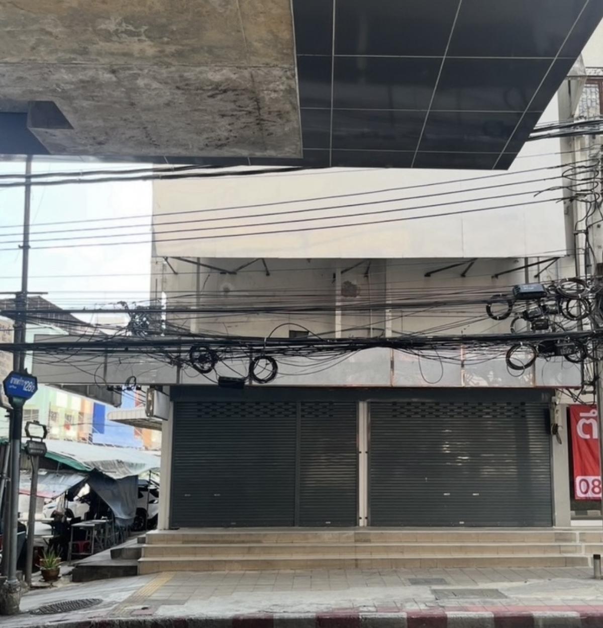 For RentShop HouseLadprao101, Happy Land, The Mall Bang Kapi : Office building For rent on the MRT Lat Phrao 101 Station