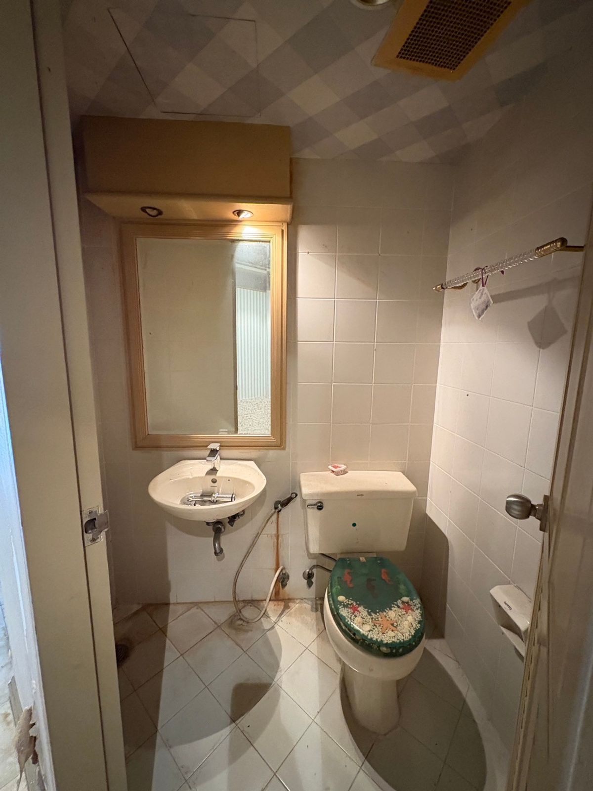 ขายคอนโดพัฒนาการ ศรีนครินทร์ : FQ ขายคอนโด Floraville  ราคา 4,990,000 บาท [KOs250901]