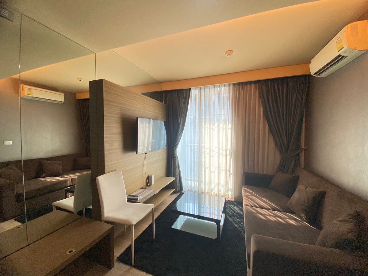 ให้เช่าคอนโดสุขุมวิท อโศก ทองหล่อ : ให้เช่า คอนโด Low Rise 8 ชั้น Via 49 Condominium 